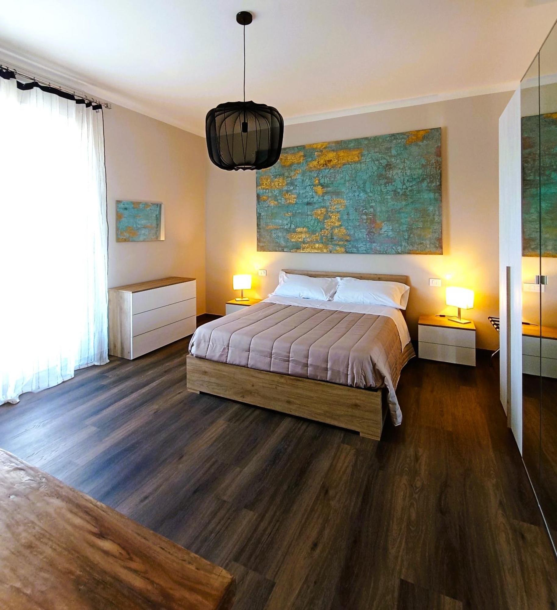 Mile Hotell Bari Exteriör bild